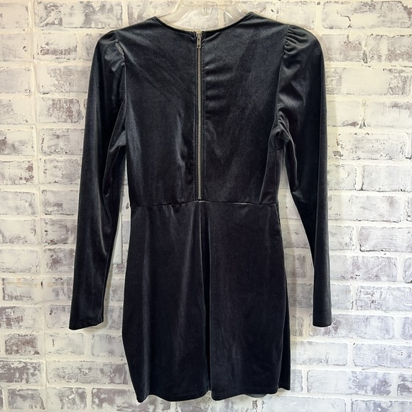 NWT Wild Fable Gray Long Sleeve Soft Velvet Mini Dress V Neck Holiday Womens Sm - Picture 8 of 11